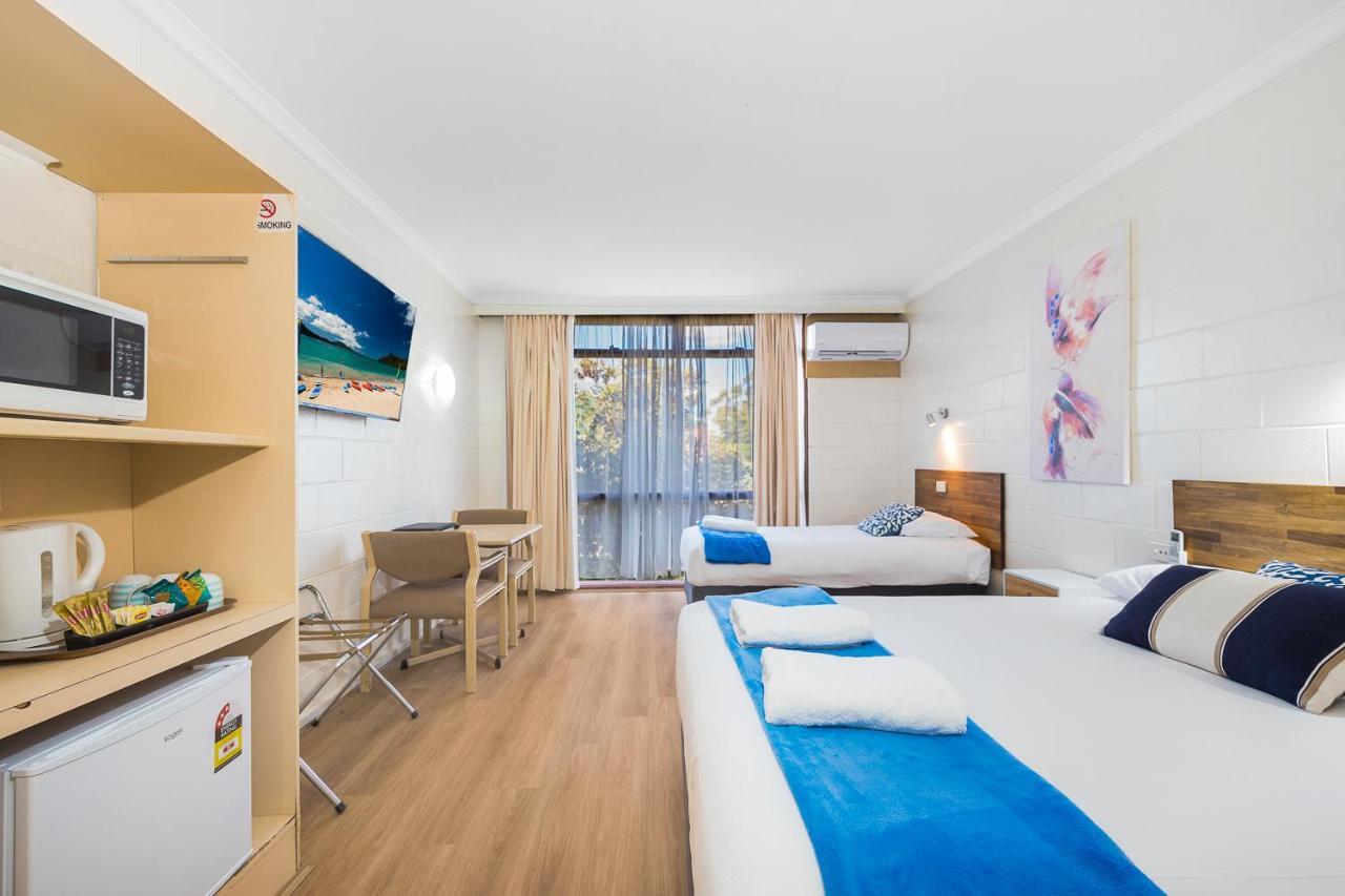 เพลนส์แมน โมเทล Motel ฟอร์บส์ ภายนอก รูปภาพ