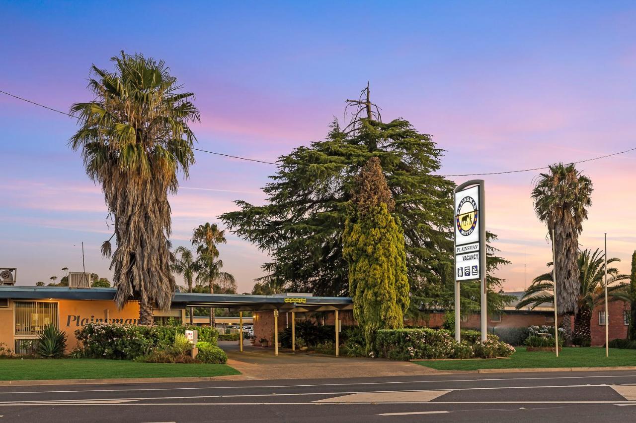 เพลนส์แมน โมเทล Motel ฟอร์บส์ ภายนอก รูปภาพ