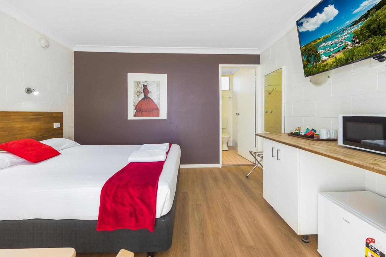 เพลนส์แมน โมเทล Motel ฟอร์บส์ ภายนอก รูปภาพ
